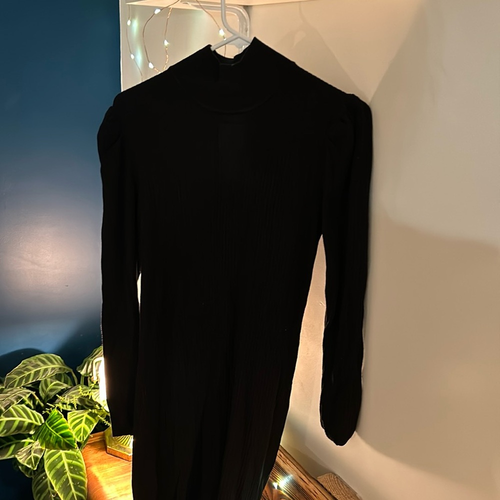 Who what wear robes black dress